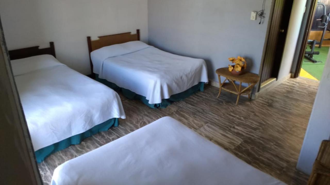 Hotel Maria Isabel Ескарсега Екстер'єр фото